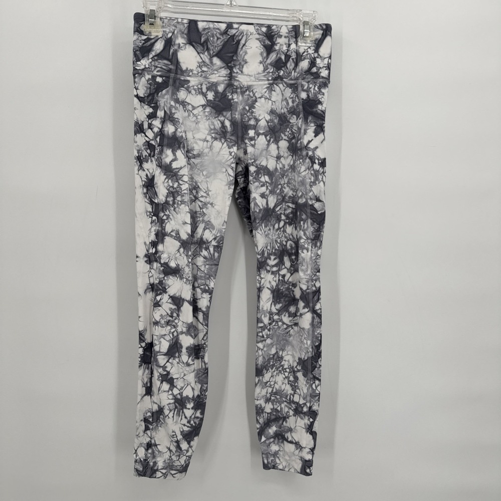 ATHLETA Women's Size M Black White Tie Dye Powervita Salutation 7/8 Ankle Tight